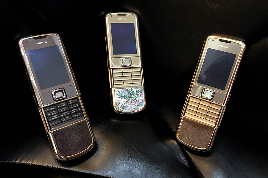 Nokia 8800 còn hàng "xịn" không ? | Hoàng Luxuury