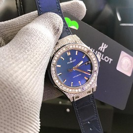 Hublot Classic Fusion Pave Diamond Navy 38mm Lướt