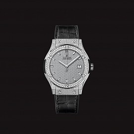 Hublot Classic Fusion Titanium Black Full Pave Diamonds 38mm Lướt