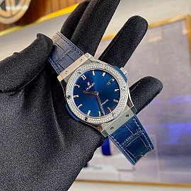 Hublot Classic Fusion Navy Bezel Diamonds 42mm Lướt