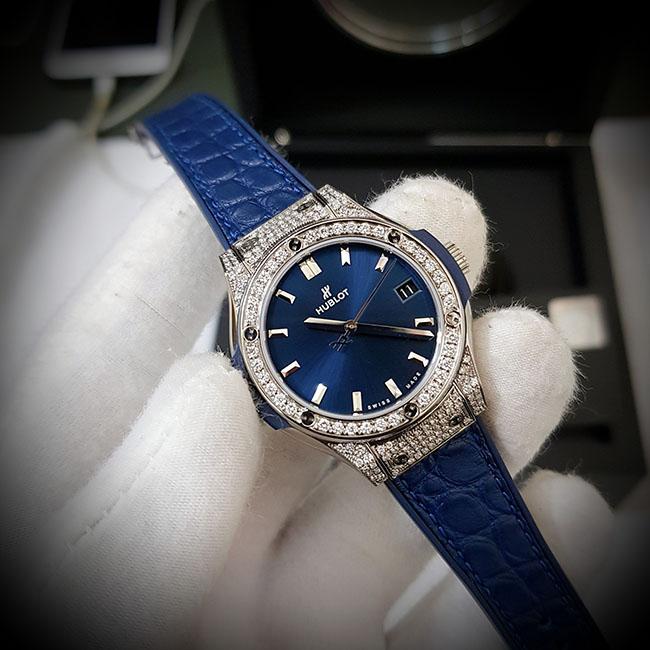 /images/image.php?width=1000&image=/admin/sanpham/Hublot-classic-fusion-titanium-blue-dial-diamonds-33mm4_2006_anhkhac4.jpg