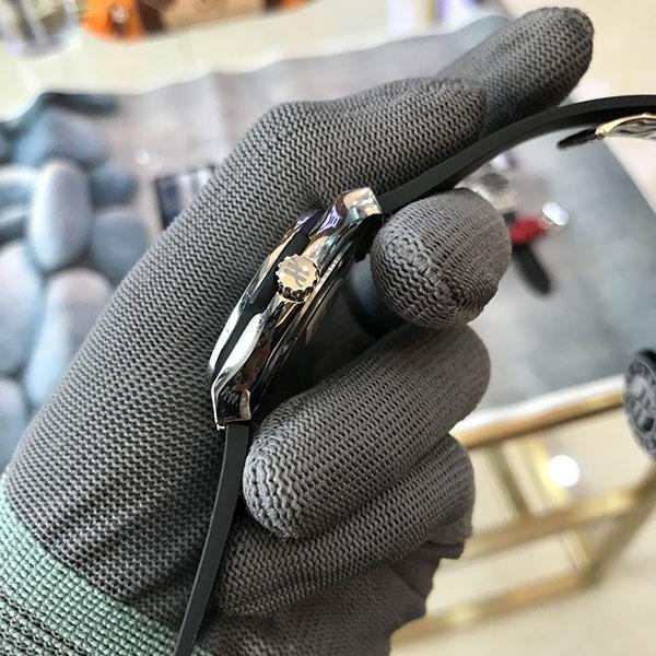 /images/image.php?width=1000&image=/admin/sanpham/Hublot-classic-fusion-titanium-custom-diamonds-33mm1_2023_anhkhac1.jpg