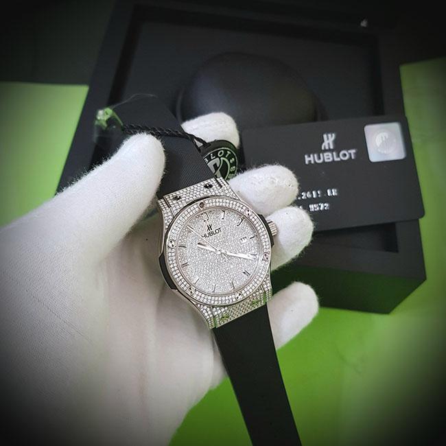 /images/image.php?width=1000&image=/admin/sanpham/Hublot-classic-fusion-titanium-full-pave-42mm_2005_anhkhac0.jpg