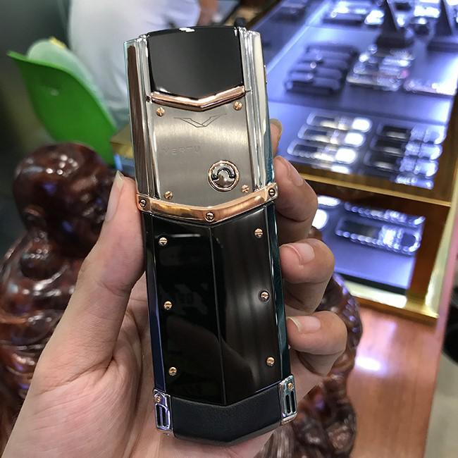 /images/image.php?width=1000&image=/admin/sanpham/Vertu-signature-s-black-ceramic-mix-red-gold2_1984_anhkhac1.jpg