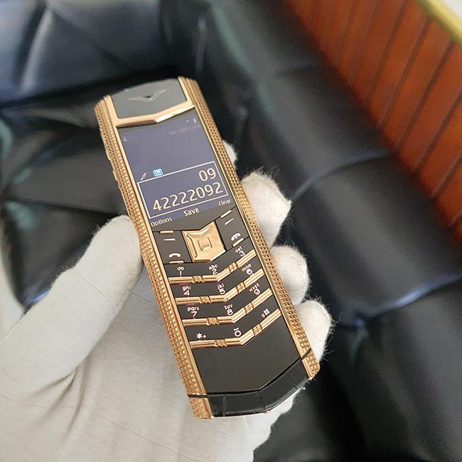 Vertu signature s clous de Paris black alligator