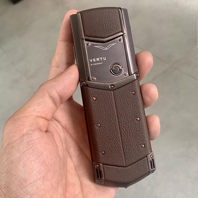 /images/image.php?width=1000&image=/admin/sanpham/Vertu-signature-s-pure-brown1_1955_anhkhac0.jpg