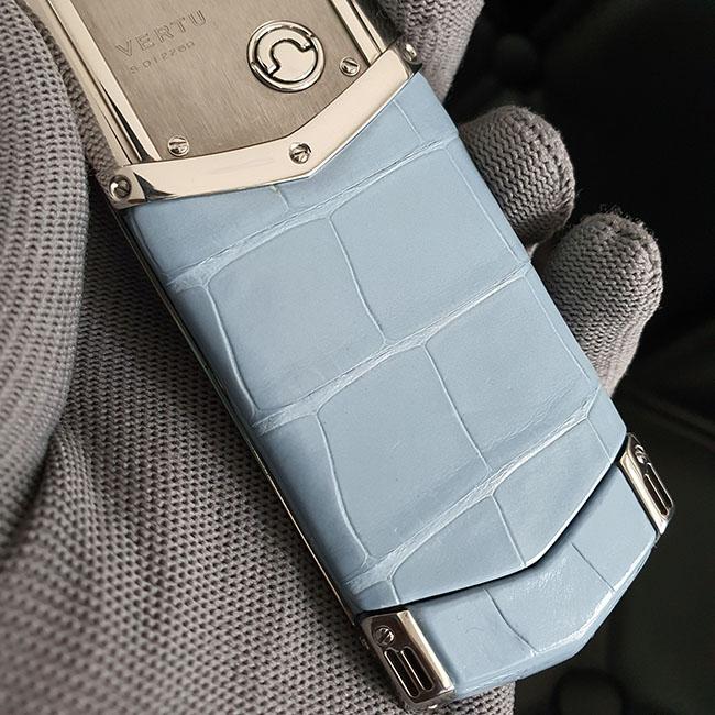 /images/image.php?width=1000&image=/admin/sanpham/Vertu-signature-s-pure-silver-alligator4_2015_anhkhac3.jpg