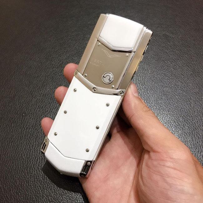 /images/image.php?width=1000&image=/admin/sanpham/Vertu-signature-s-white-ceramic3_1945_anhkhac2.jpg