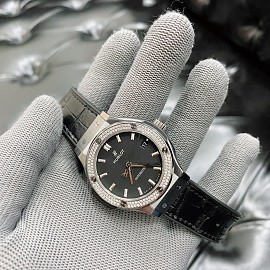 Hublot Classic Fusion Pave Diamond 38mm Lướt