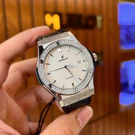 Hublot Classic Fusion Opalin Vành Kim 42mm Lướt