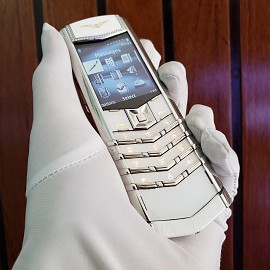 Vertu Signature S Pure White Ceramic