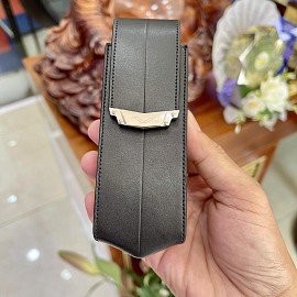 Bao Da Vertu Màu Đen Logo Titanium Khoá To Sang Trọng