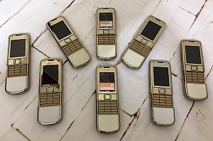 VIDEO: Đỉnh cao Nokia 8800 gold arte chính hãng