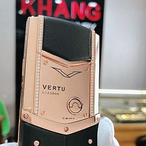 VIDEO: Vertu signature s black leather vàng khối đính kim cương thiên nhiên