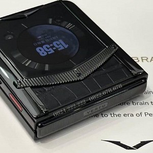 Vertu Nắp Gập Iron Flip - Tuyệt Tác Công Nghệ