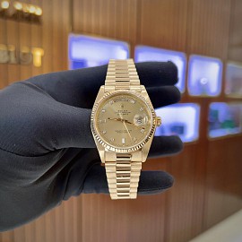 Rolex Day-Date 36mm Yellow Gold President 18038